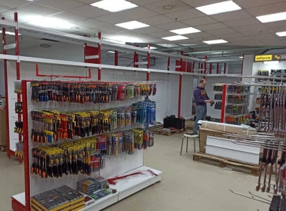 Оснащение магазинов складскими и торговыми стеллажами